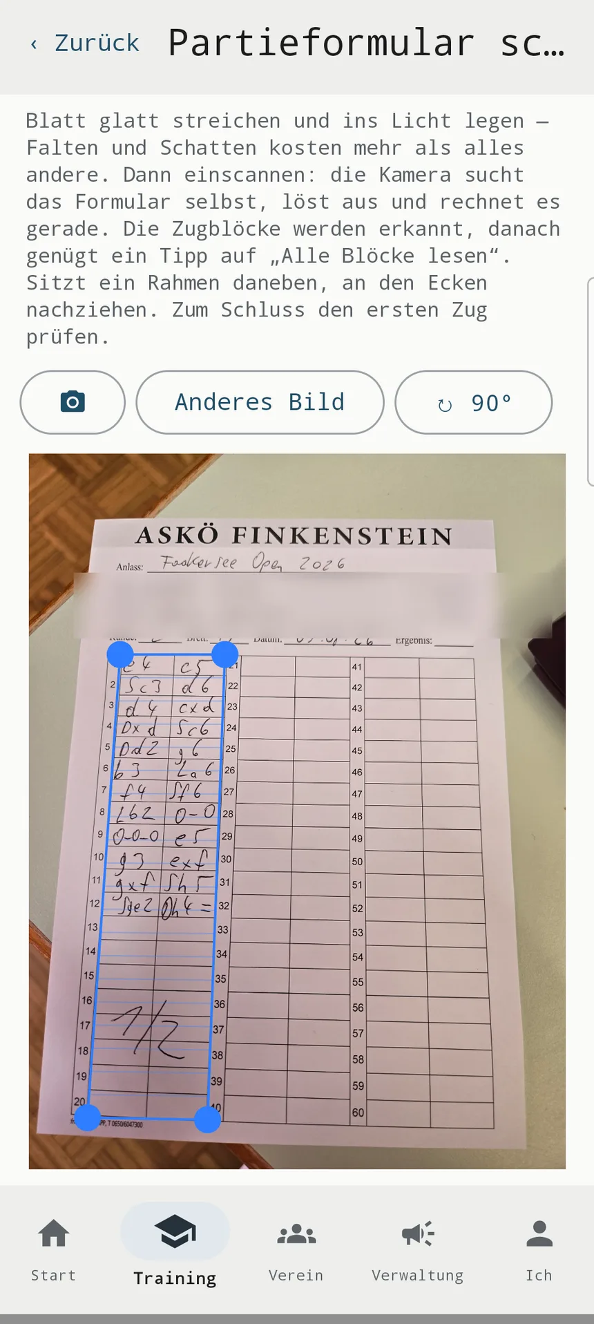Fotografiertes Partieformular, die App hat den ersten Zugblock erkannt und eingerahmt
